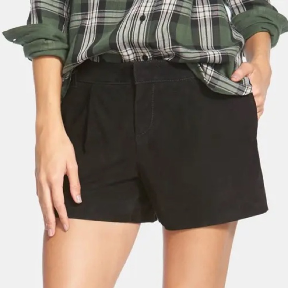 🏴 Halogen genuine suede leather shorts